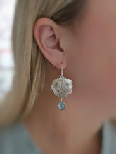 Load image into Gallery viewer, Nasturtiums with Blue Kyanite