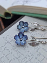 Load image into Gallery viewer, Daisy BLOOM| Blue