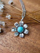 Load image into Gallery viewer, Turquoise Daisy
