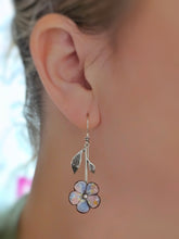 Load image into Gallery viewer, Daisy BLOOM| Pink/Blue
