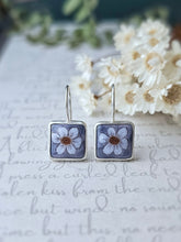 Load image into Gallery viewer, *Blue Daisies
