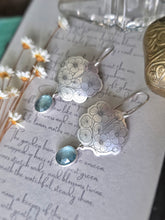 Load image into Gallery viewer, Nasturtiums with Blue Kyanite
